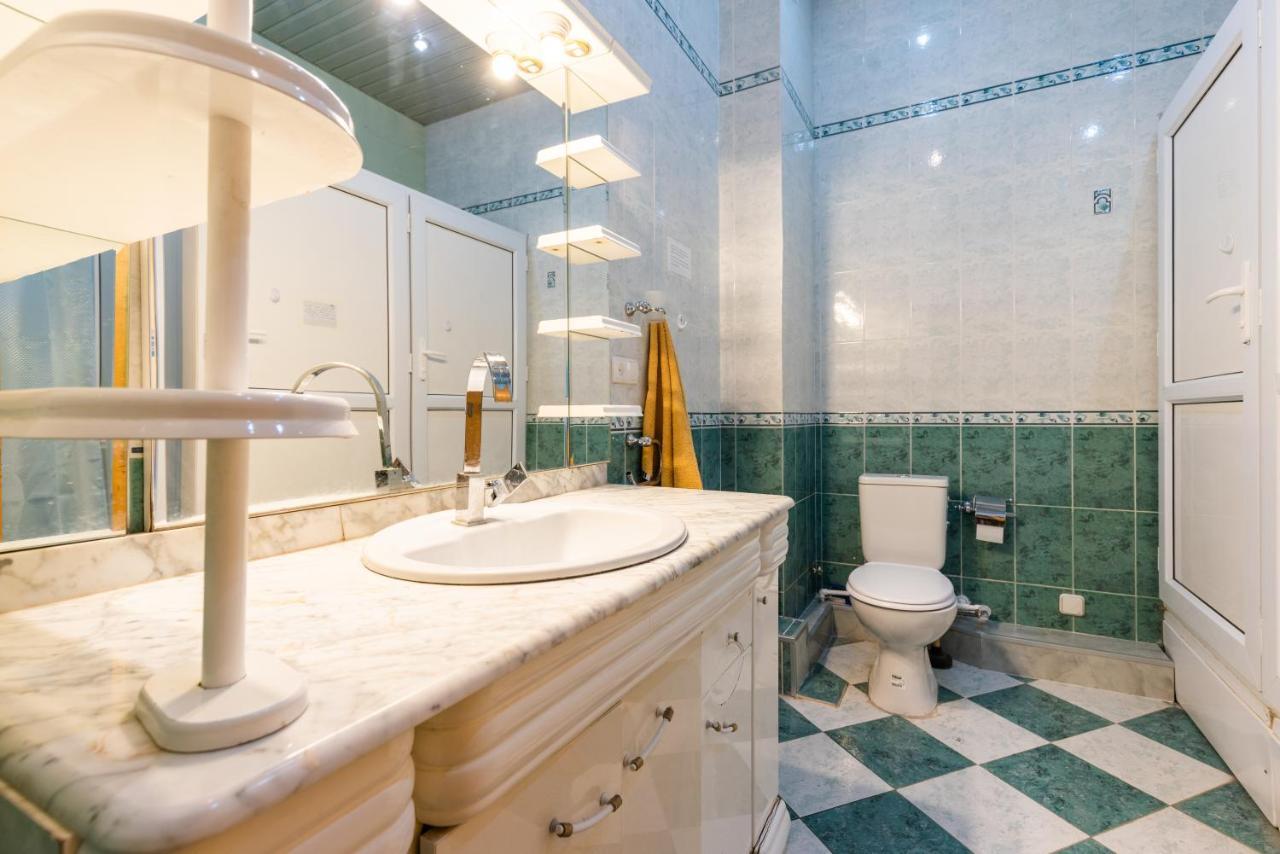 Center 4 You Hotel Tbilisi Luaran gambar