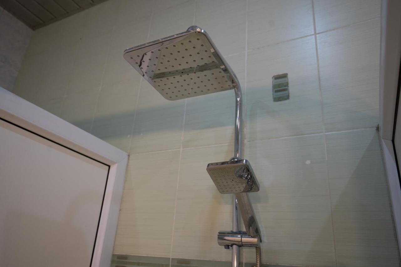 Center 4 You Hotel Tbilisi Luaran gambar