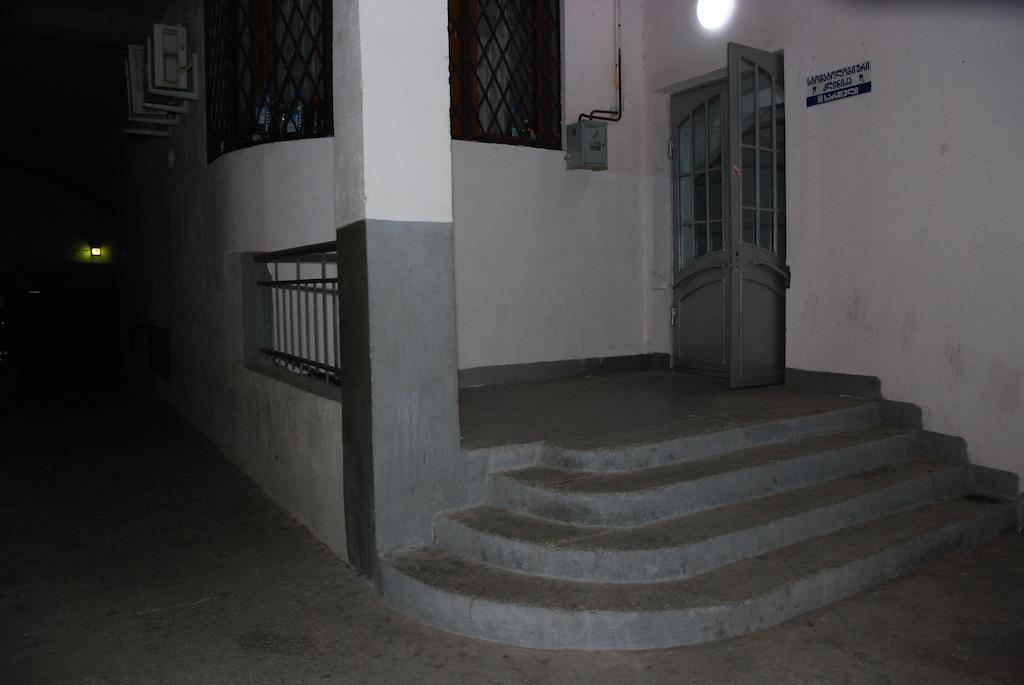 Center 4 You Hotel Tbilisi Luaran gambar